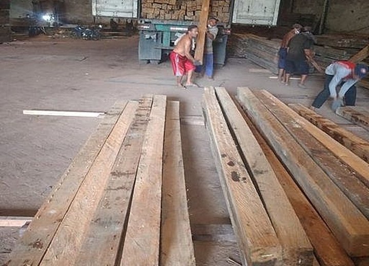Kayu Bantalan Kereta Api